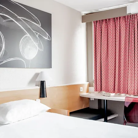 Ibis Hotel 3*